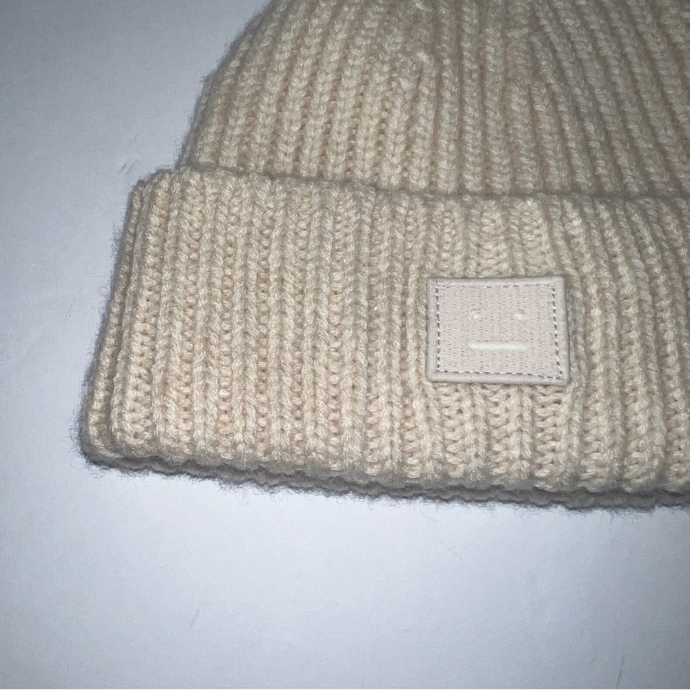 Acne Studios Pansy Beanie Kids Toddler Size 3-4 Ribbed Hat Cream Tan Wool NWOT - Picture 2 of 9